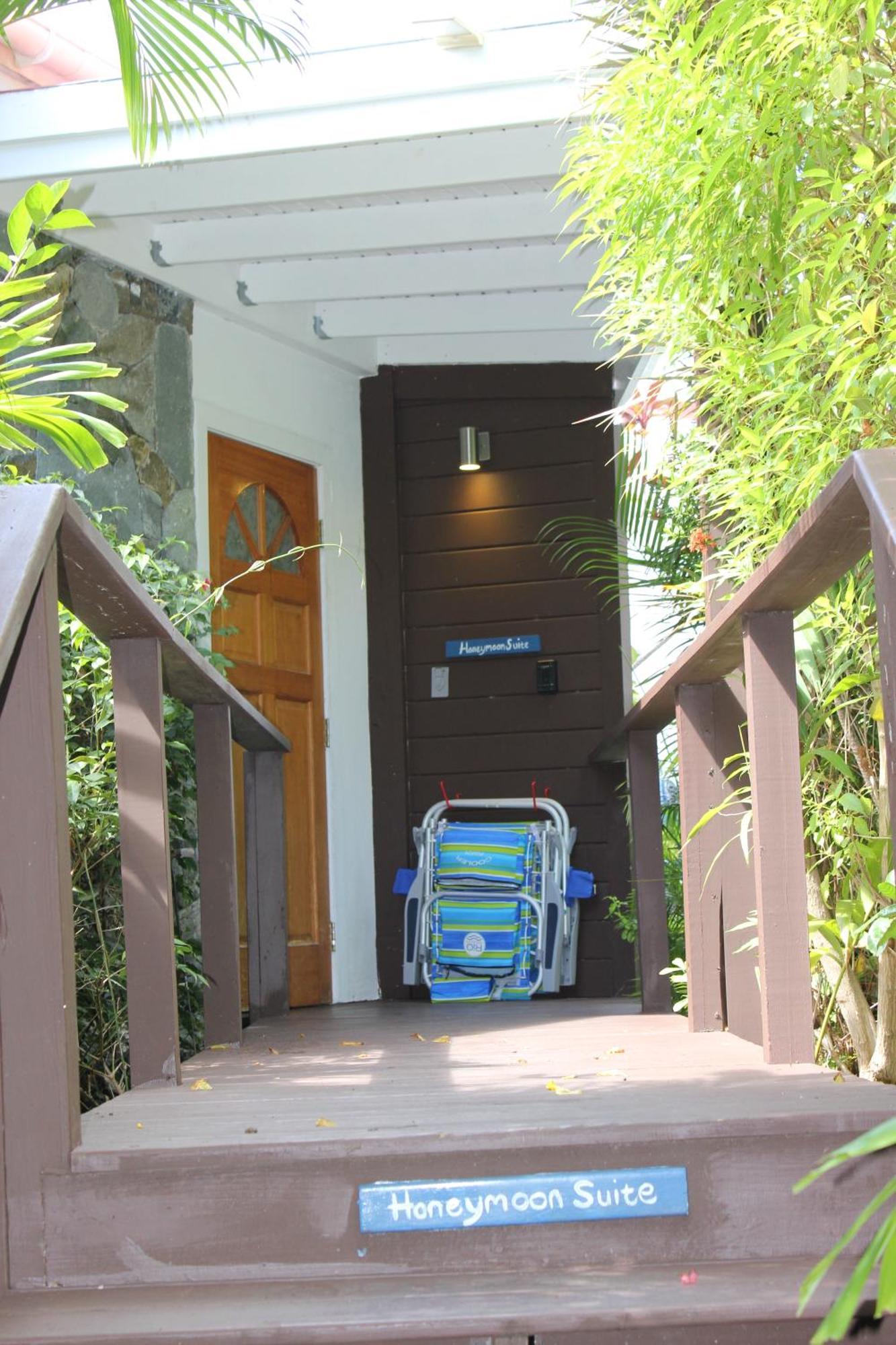 Beautiful Honeymoon Suite At Sunset Serenade Cruz Bay Exterior photo